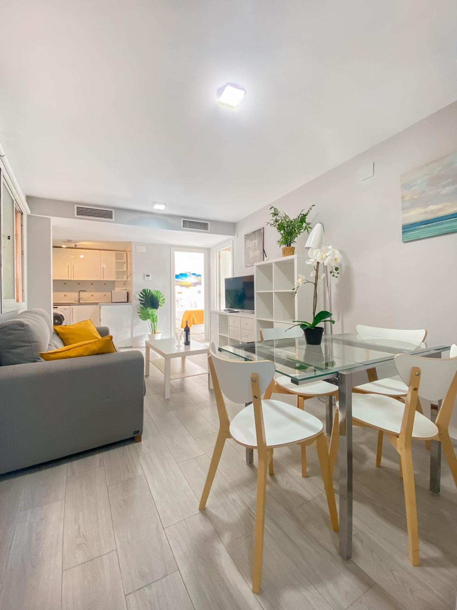3 Rooms Y 3 Baths Y Aparcamiento Catedral Malaga Exterior photo