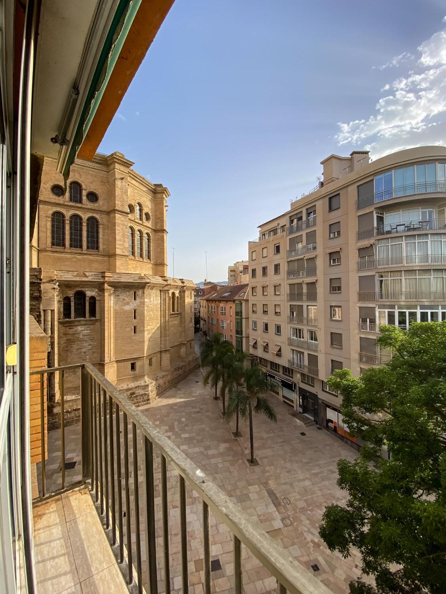 3 Rooms Y 3 Baths Y Aparcamiento Catedral Malaga Exterior photo