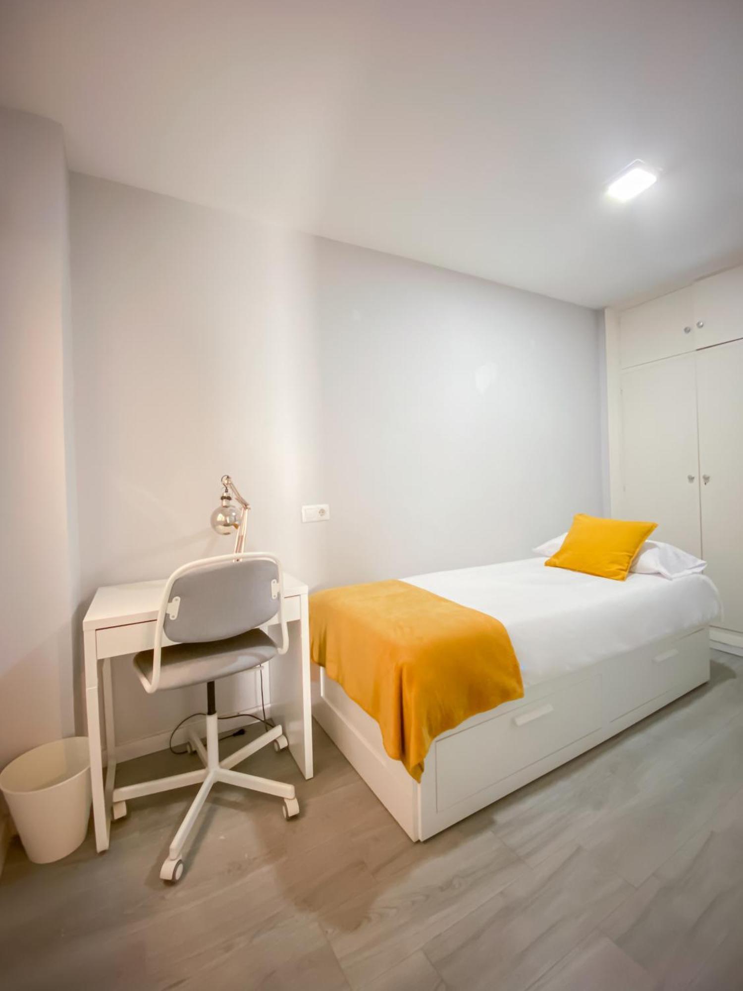 3 Rooms Y 3 Baths Y Aparcamiento Catedral Malaga Exterior photo